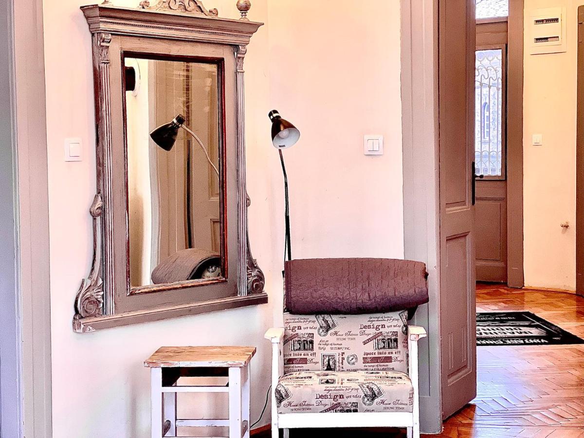 F14 Guest House By Small Home บูดาเปสต์ ภายนอก รูปภาพ